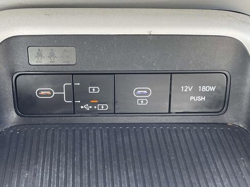 Used 2024 Hyundai Kona SEL FWD image 28