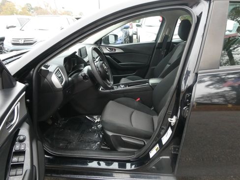 Used 2017 MAZDA MAZDA3 Sport image 12