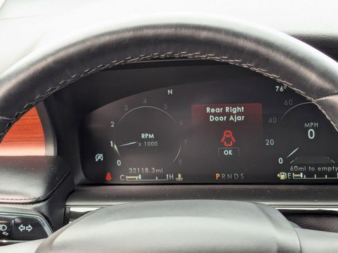 Used 2021 Lincoln Nautilus Reserve image 26