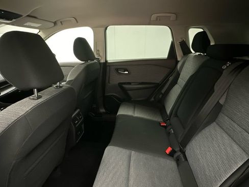 Used 2021 Nissan Rogue SV AWD/4WD image 10