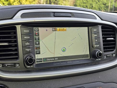 Used 2019 Kia Sorento EX w/ EX Touring Package image 7