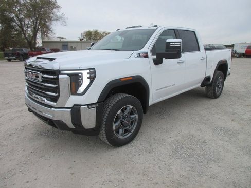 New 2026 GMC Sierra 3500 SLT AWD/4WD image 9