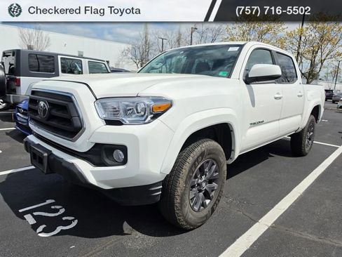Used 2023 Toyota Tacoma SR5 w/ SR5 Appearance Package RWD image 1
