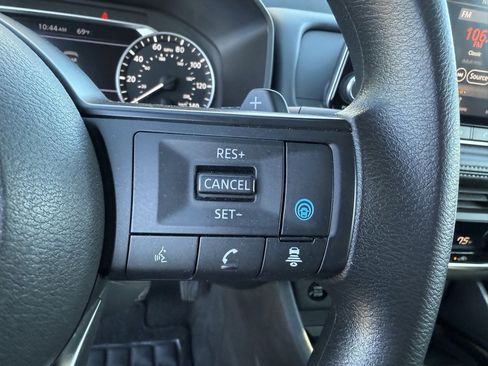 Used 2024 Nissan Rogue SV image 26