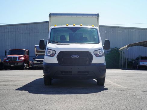 Used 2022 Ford Transit 350 DRW RWD image 2