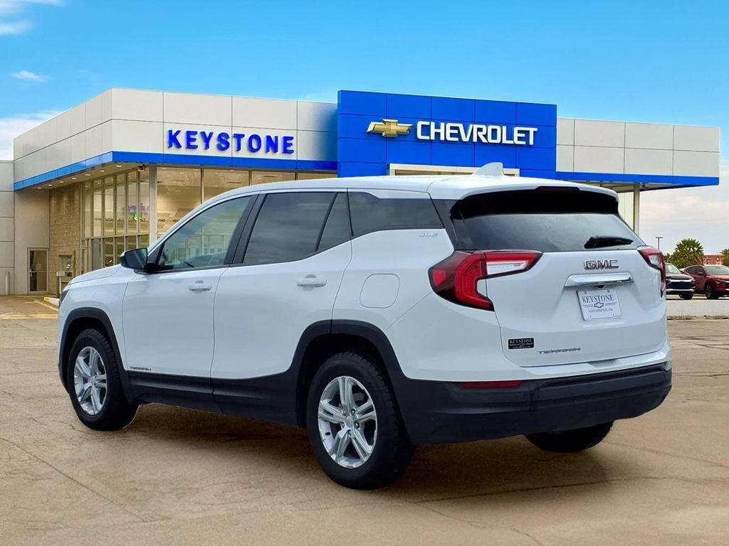 Used 2024 GMC Terrain SLE FWD image 5