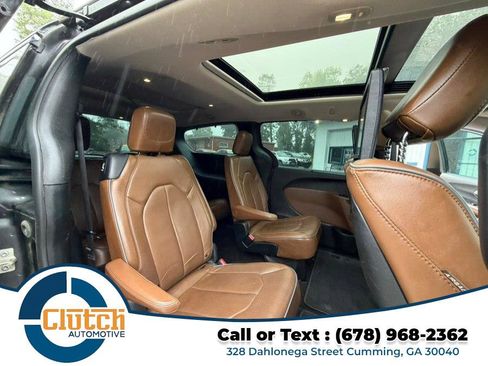 Used 2017 Chrysler Pacifica Limited FWD image 20