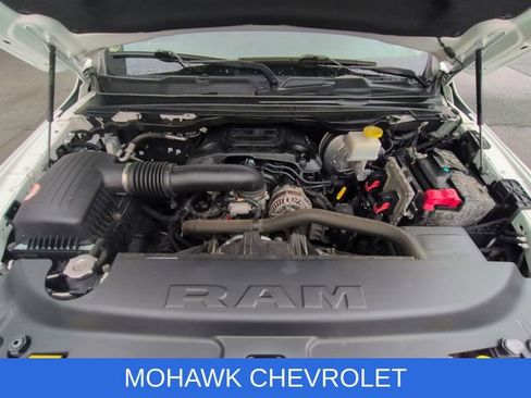 Used 2019 RAM 1500 Laramie image 31