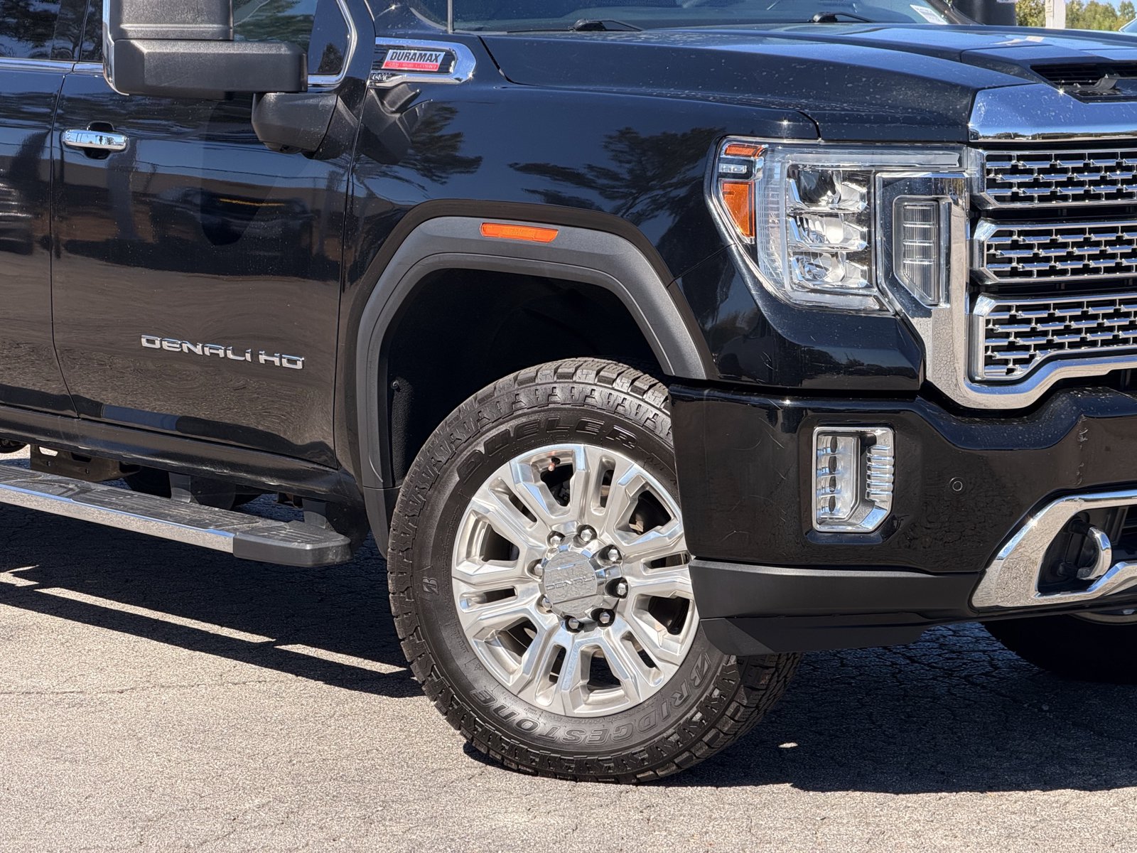 Used 2020 GMC Sierra 2500 Denali w/ Technology Package AWD/4WD image 3