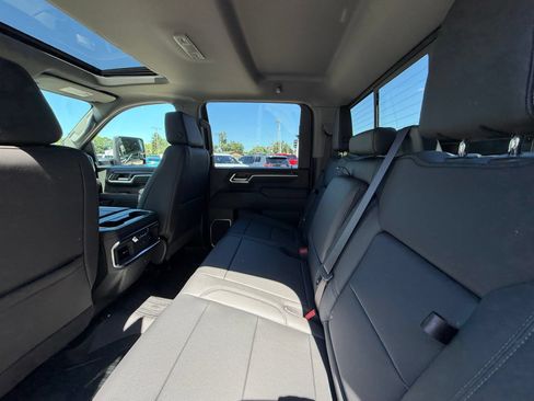 New 2026 GMC Sierra 2500 SLT w/ SLT Premium Package AWD/4WD image 5