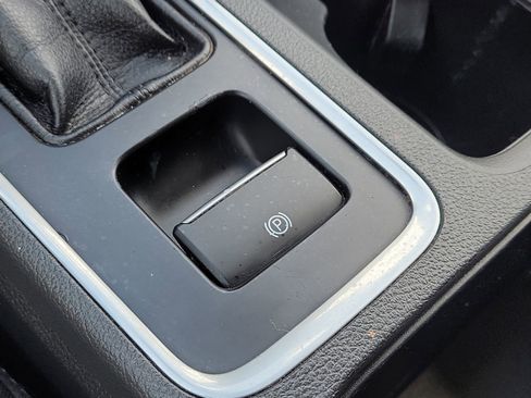 Used 2018 Ford Escape SE w/ SE Sync 3 Package FWD image 29