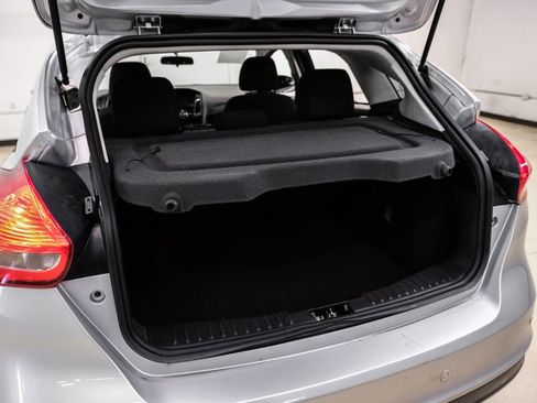 Used 2017 Ford Focus SEL image 48