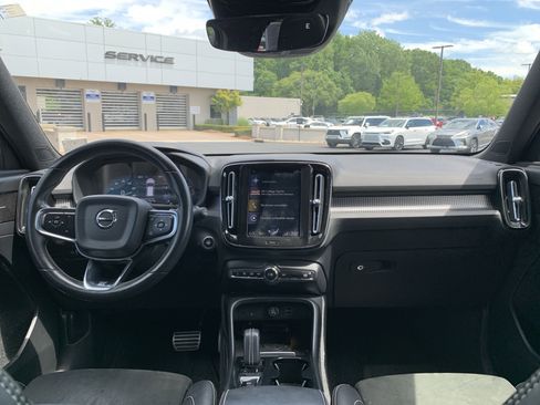 Used 2019 Volvo XC40 T5 R-Design AWD/4WD image 29