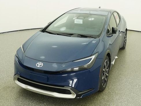 New 2026 Toyota Prius Plug-In Hybrid FWD image 16