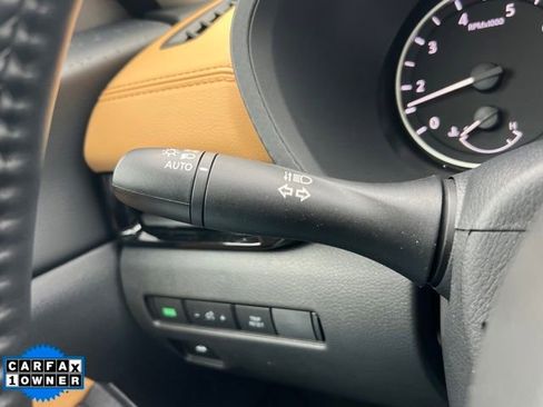 Used 2025 Nissan Sentra SV w/ SV Premium Package image 20