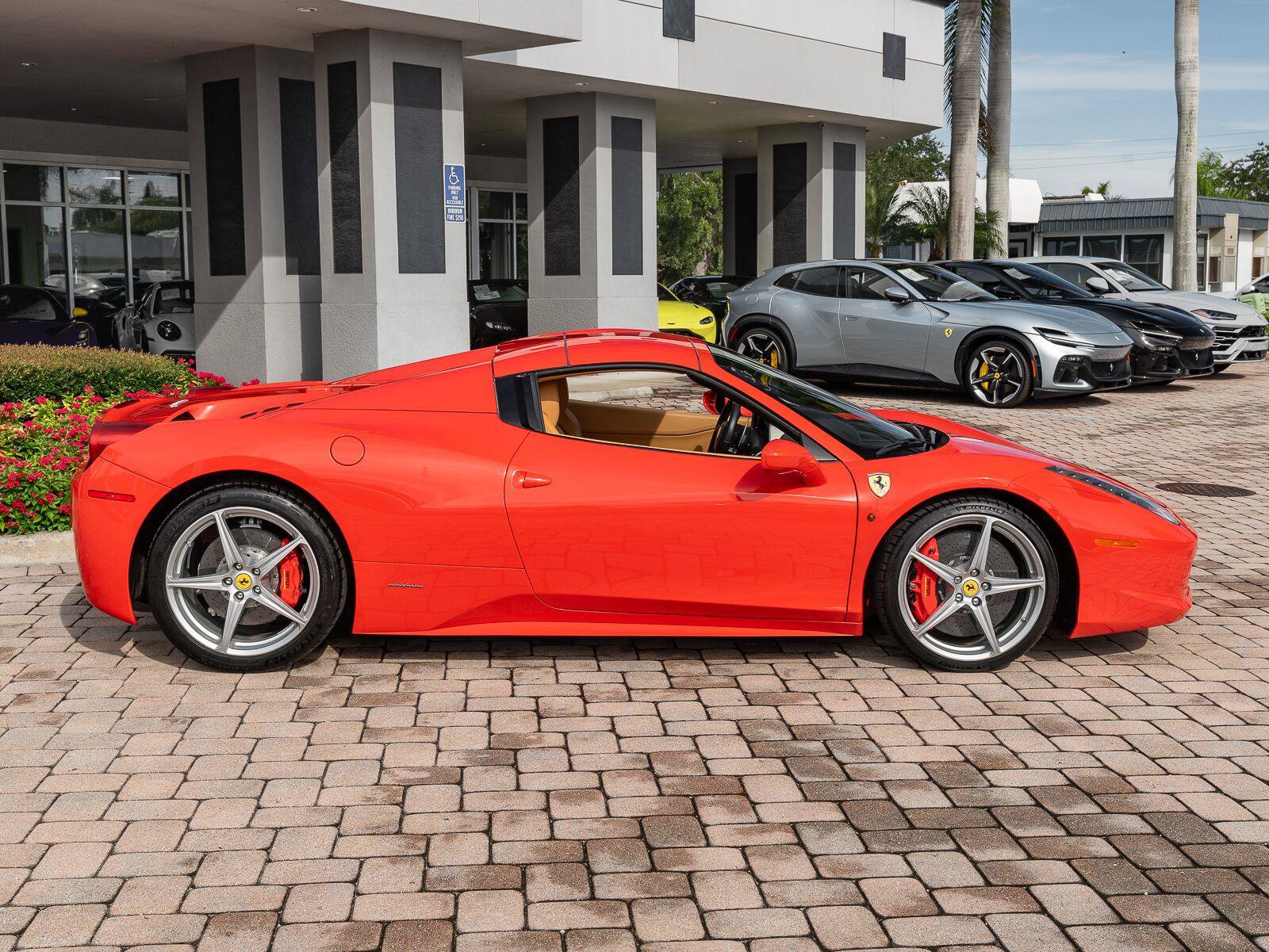 Used 2014 Ferrari 458 Spider RWD image 32