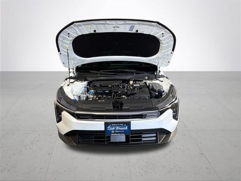 New 2026 Kia K4 FWD image 21