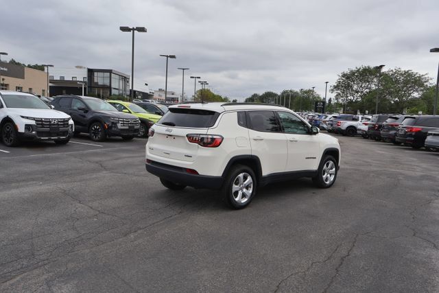 Used 2021 Jeep Compass Latitude w/ Convenience Group AWD/4WD image 7