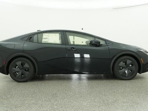New 2026 Toyota Prius Plug-In Hybrid FWD image 60