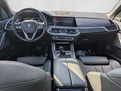 Used 2022 BMW X5 xDrive40i w/ Parking Assistance Package image 18