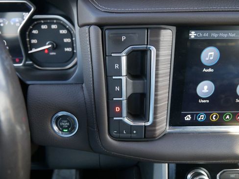 Used 2021 GMC Yukon Denali w/ Denali Premium Package image 18