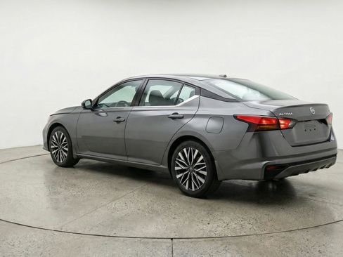 Used 2025 Nissan Altima 2.5 SV FWD image 6