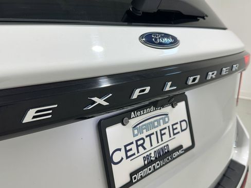 Used 2025 Ford Explorer Active w/ Active Comfort Package AWD/4WD image 29