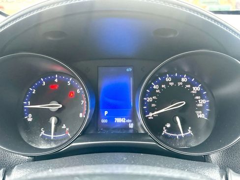 Used 2018 Toyota C-HR image 23