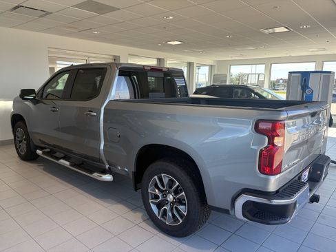 New 2026 Chevrolet Silverado 1500 LT w/ Z71 Off-Road Package AWD/4WD image 7