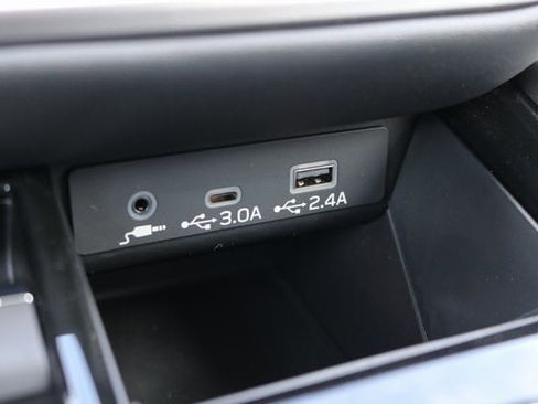 Used 2025 Subaru Outback Premium w/ Popular Package #1A image 32