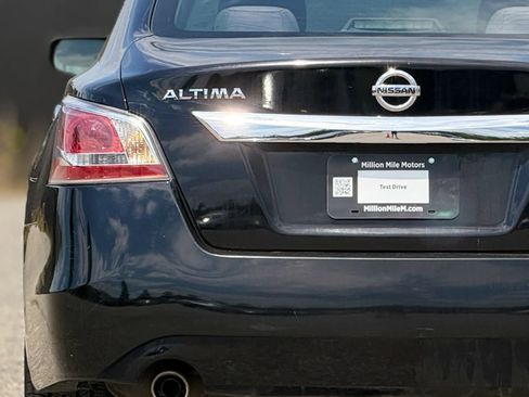 Used 2015 Nissan Altima 2.5 S w/ Power Driver Seat Package FWD image 13