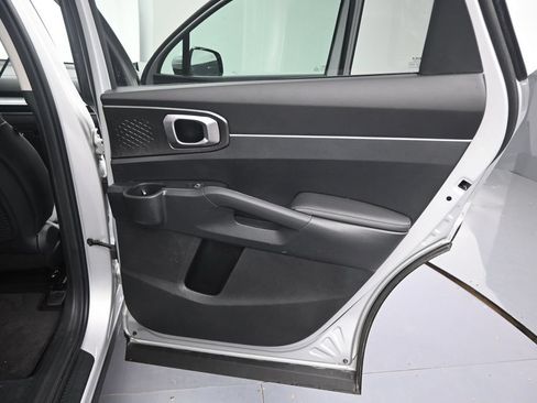 Certified 2025 Kia Sorento EX w/ EX Panoramic Sunroof Package AWD/4WD image 22