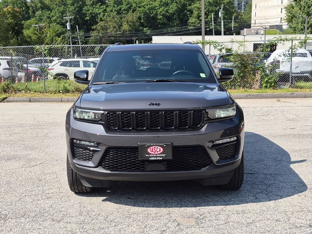 Used 2025 Jeep Grand Cherokee Limited AWD/4WD image 11
