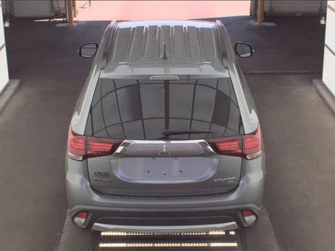 Used 2016 Mitsubishi Outlander SE FWD image 4