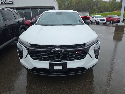 Used 2024 Chevrolet Trax RS w/ Driver Confidence Package FWD image 9
