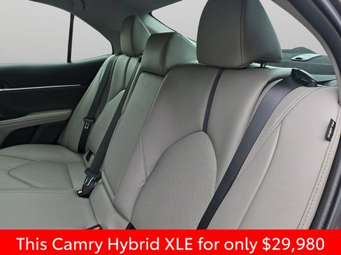 Used 2023 Toyota Camry XLE FWD image 42