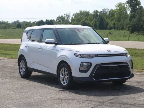 Used 2020 Kia Soul S FWD image 1