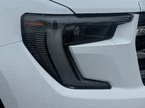 New 2026 GMC Acadia Elevation w/ Elevation Premium Package AWD/4WD image 30
