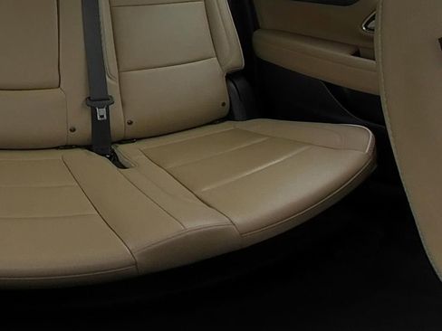 Used 2024 Chevrolet Suburban Premier RWD image 14