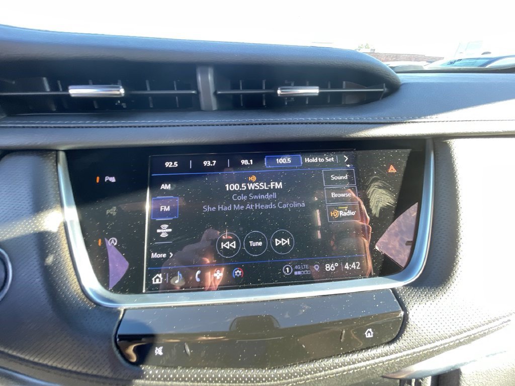 Certified 2025 Cadillac XT5 Luxury FWD image 13