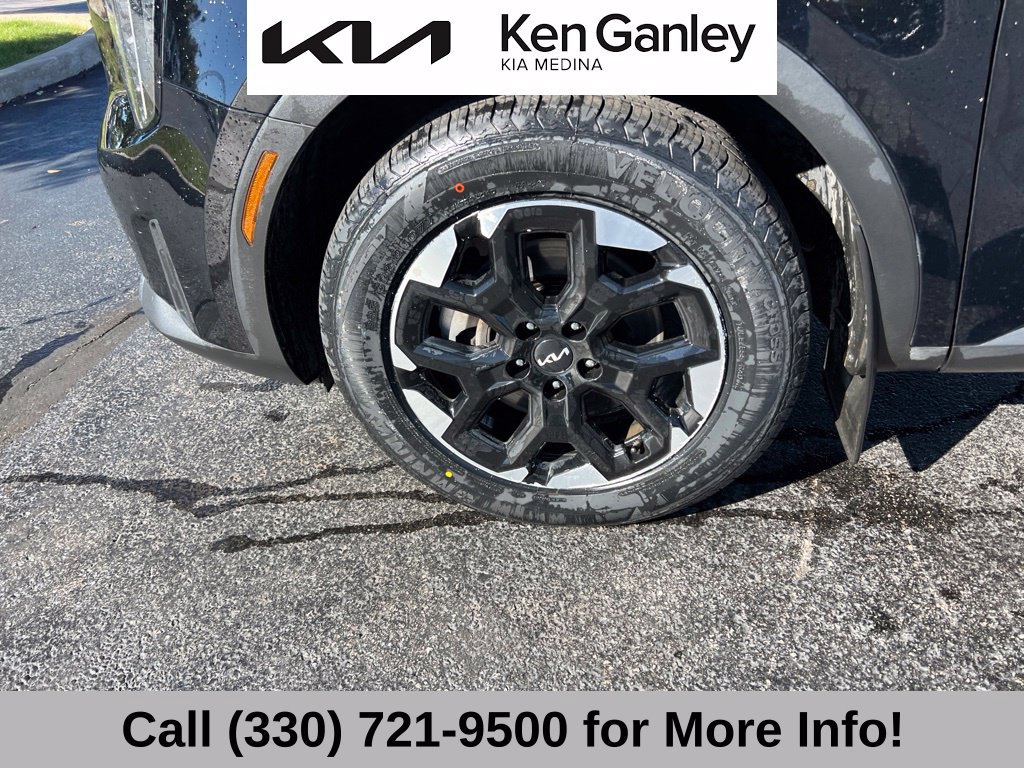 Certified 2024 Kia Sorento S w/ Panoramic Sunroof Package AWD/4WD image 17