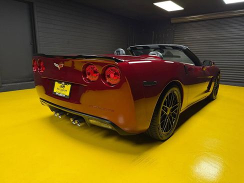 Used 2006 Chevrolet Corvette Convertible w/ Preferred Equipment Group RWD image 6