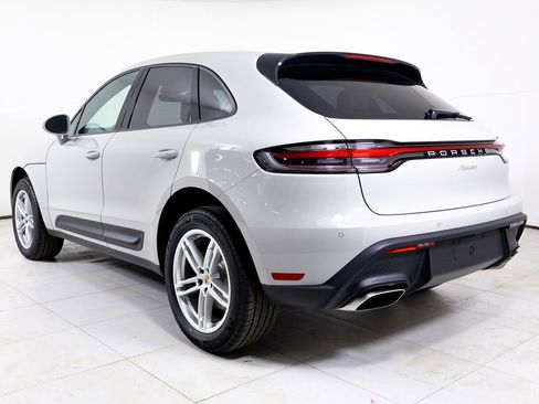 New 2026 Porsche Macan image 3