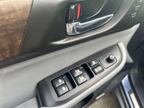 Used 2018 Subaru Outback 2.5i Limited image 9