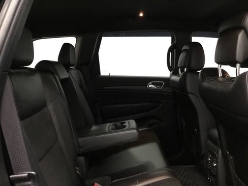Used 2022 Jeep Grand Cherokee Laredo X AWD/4WD image 19