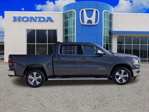 Used 2022 RAM 1500 Laramie AWD/4WD image 2