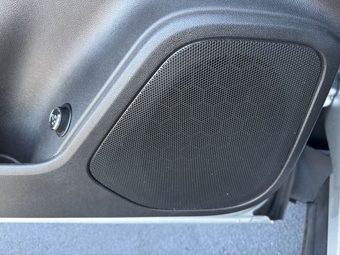 Used 2019 Chevrolet Blazer LT image 25