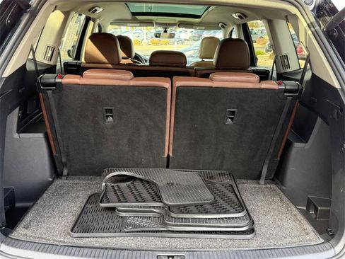 Used 2022 Volkswagen Atlas SE w/ Panoramic Sunroof Package image 5