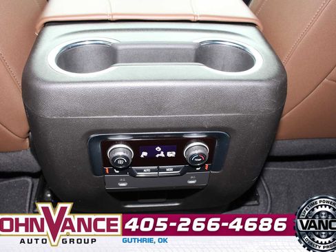 Used 2022 Chevrolet Tahoe High Country AWD/4WD image 30