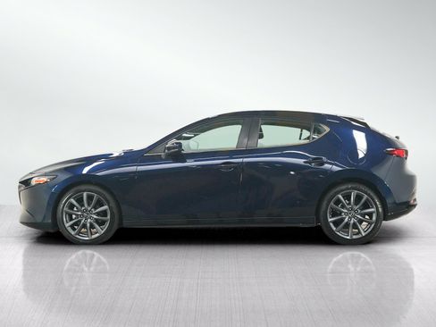 Used 2019 MAZDA MAZDA3 AWD Hatchback image 2